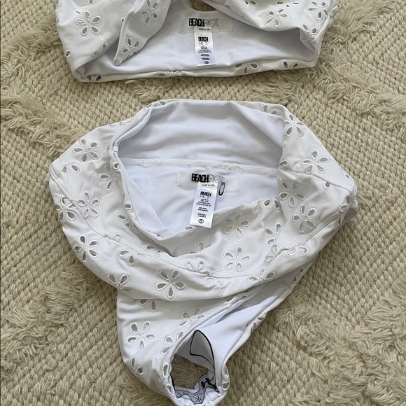 New Beach Riot Bikini Set - Picture 5 of 6